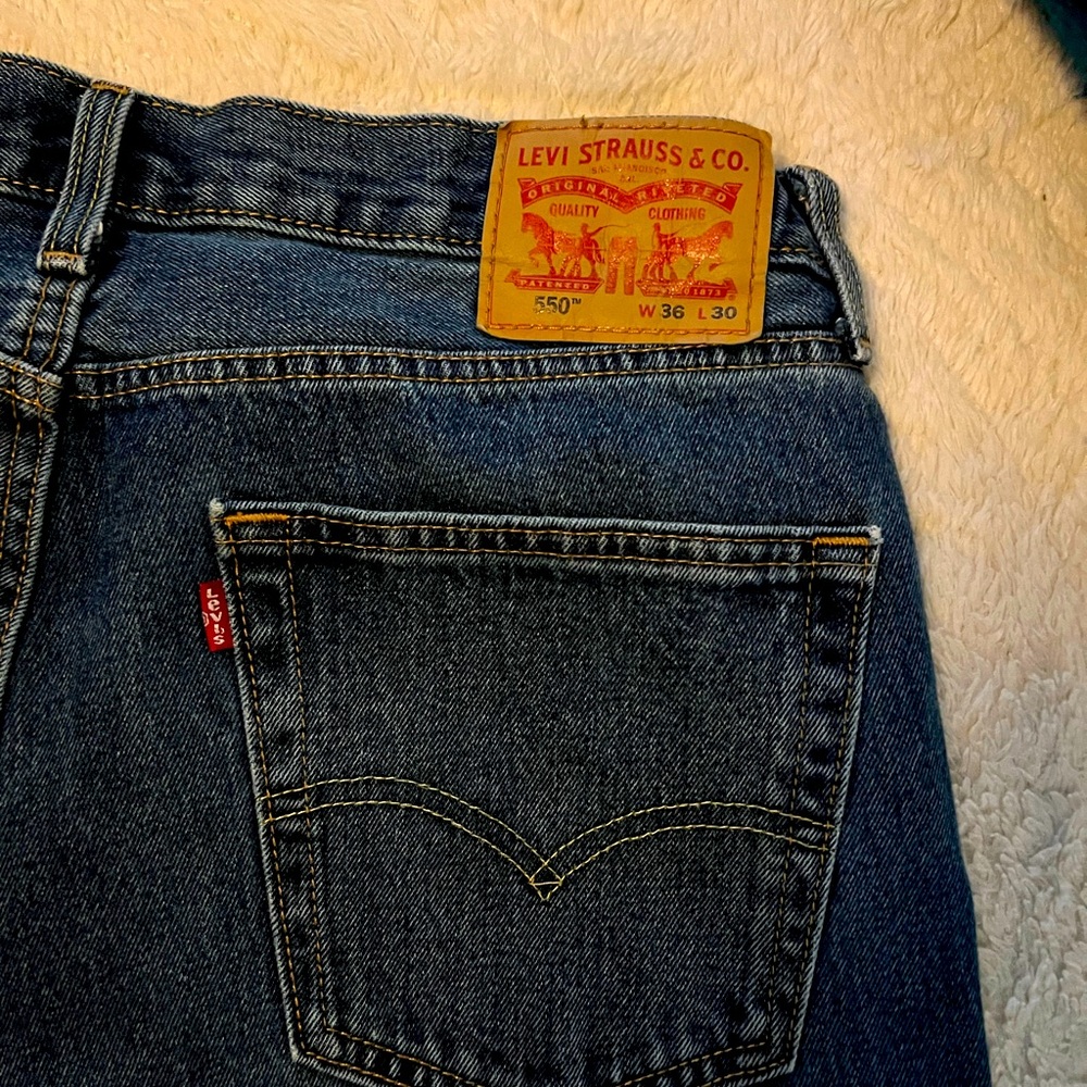 Levi’s 550 size 36x30 - like new and worn once.